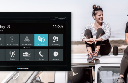 Neue Car-Multimedia-Produkte und E-Faltbike-Portfolio von Blaupunkt auf der CMT 2023 Urlaubsmesse in Stuttgart (Foto: Blaupunkt)