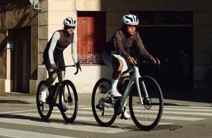 Rose Shave Serie vereint Aerodynamik, Leichtbau und Agilität (Foto: Rose Bikes)